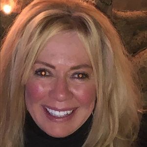 Meet your Posher, Val